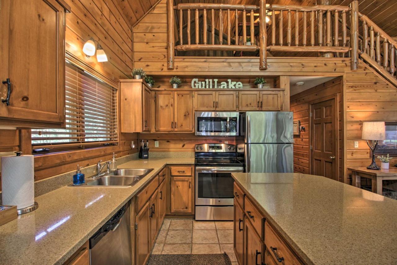 Alluring Nisswa Cabin On Gull Lake With Fireplace! Villa Exterior photo